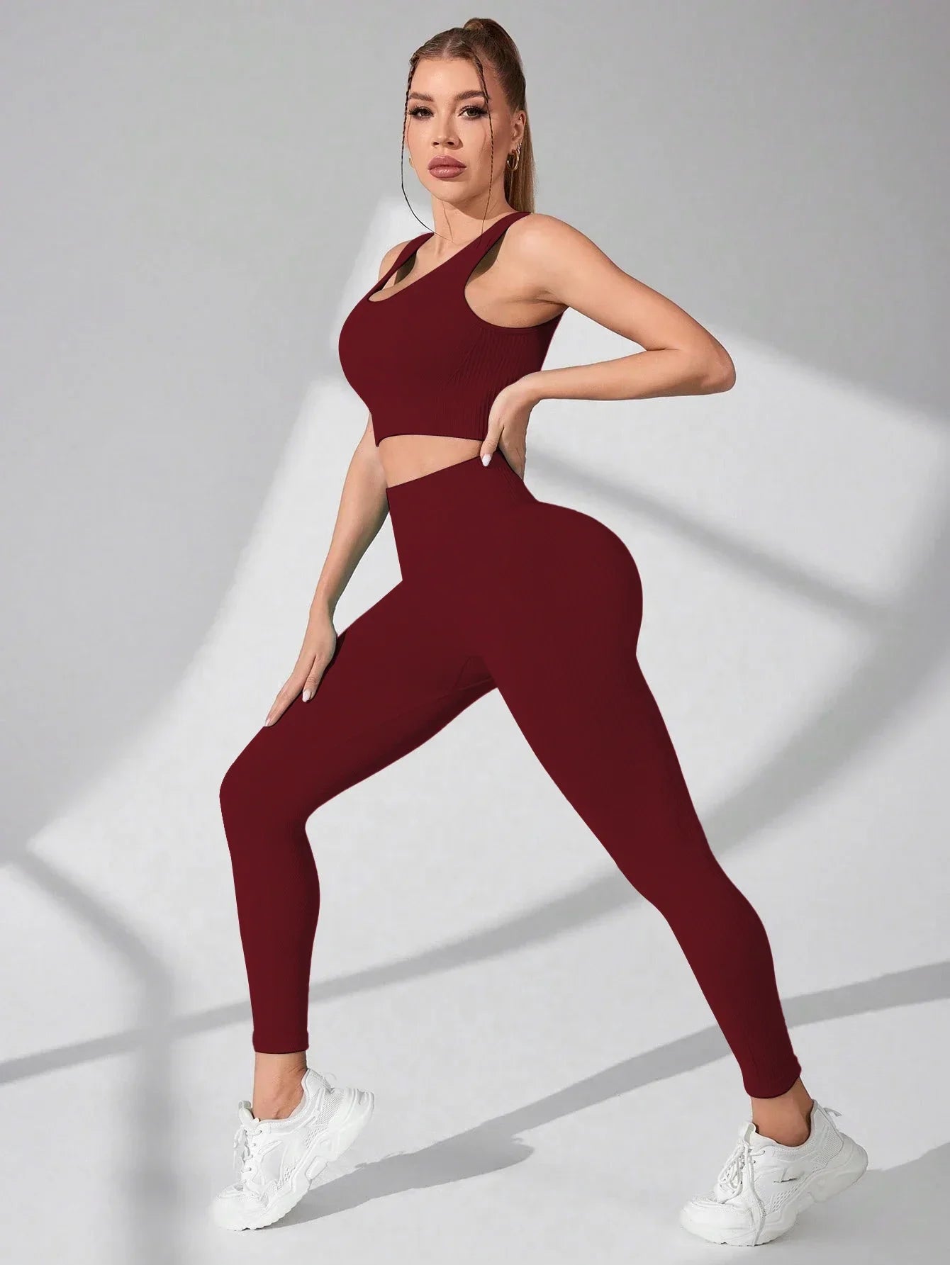 Seamless Yoga Set Womens Leggings And Cross Strap Bra